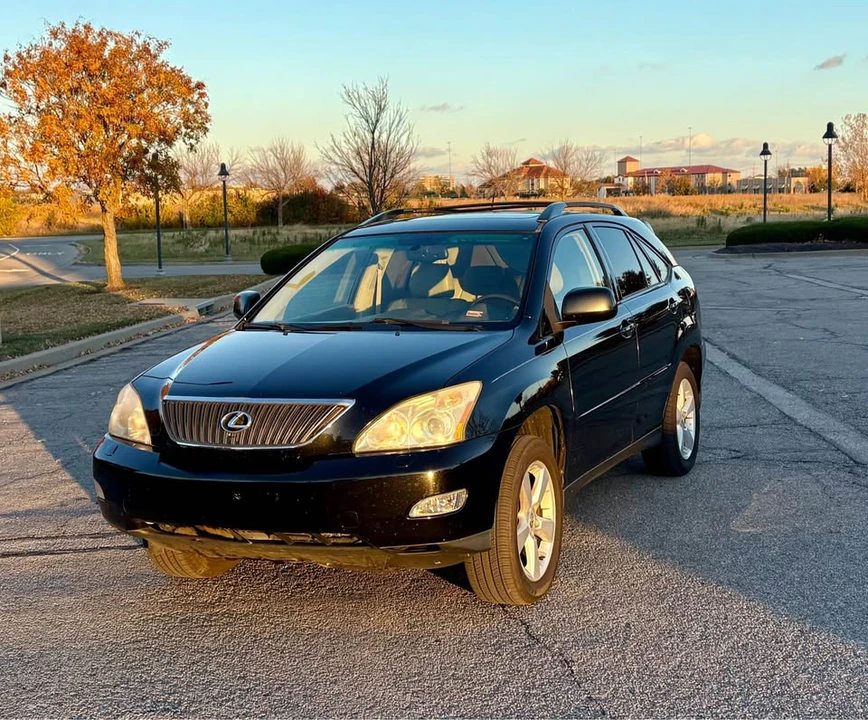 2005 Lexus RX 2nd Gen - Image 2 of 9