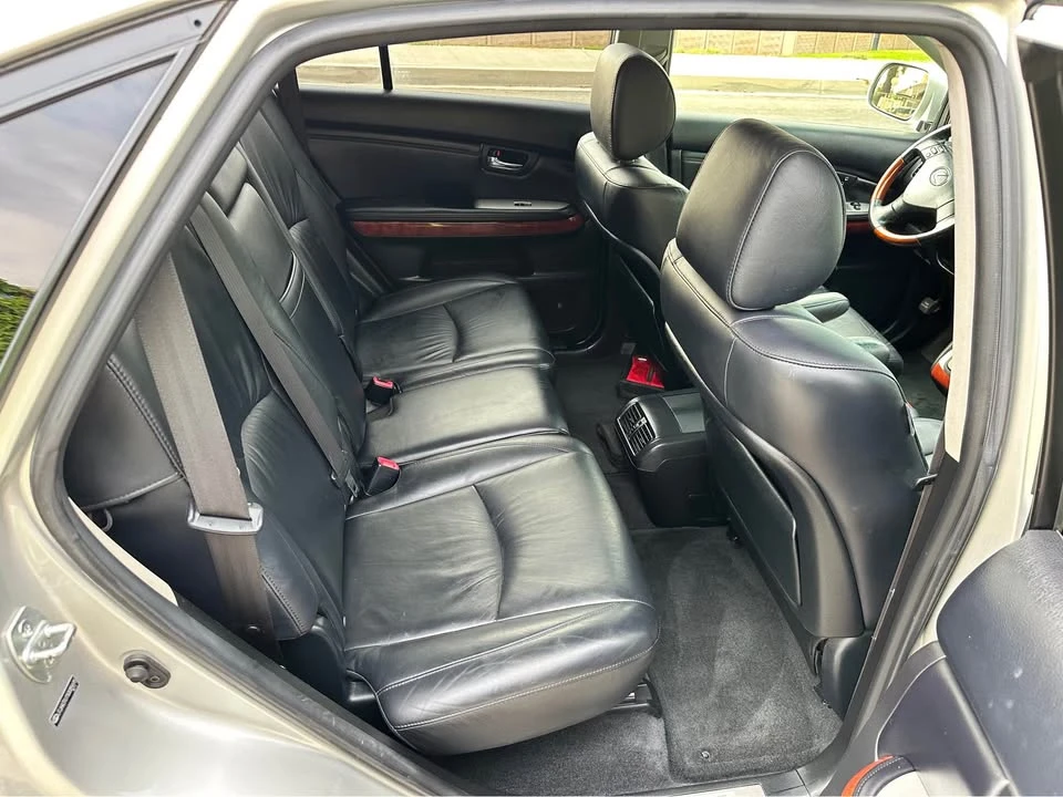 2005 Lexus RX 2nd Gen - Image 15 of 18