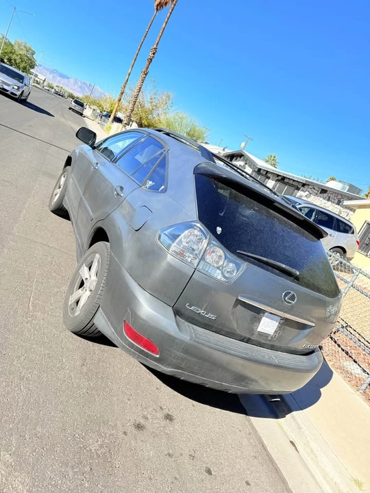 2005 Lexus RX 2nd Gen - Image 3 of 4