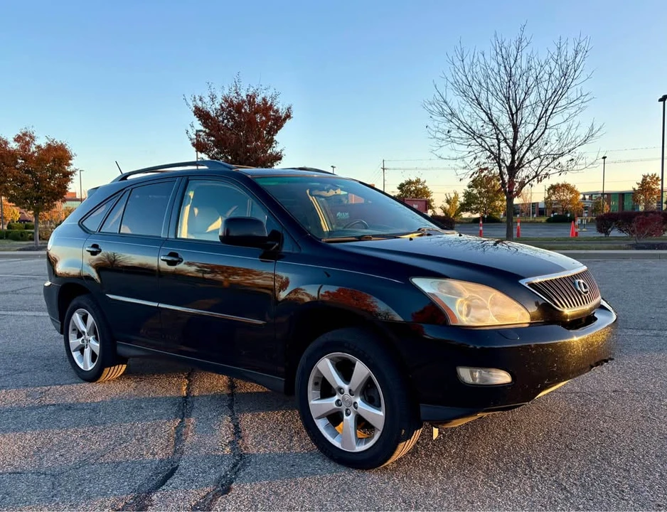 2005 Lexus RX 2nd Gen - Image 3 of 9