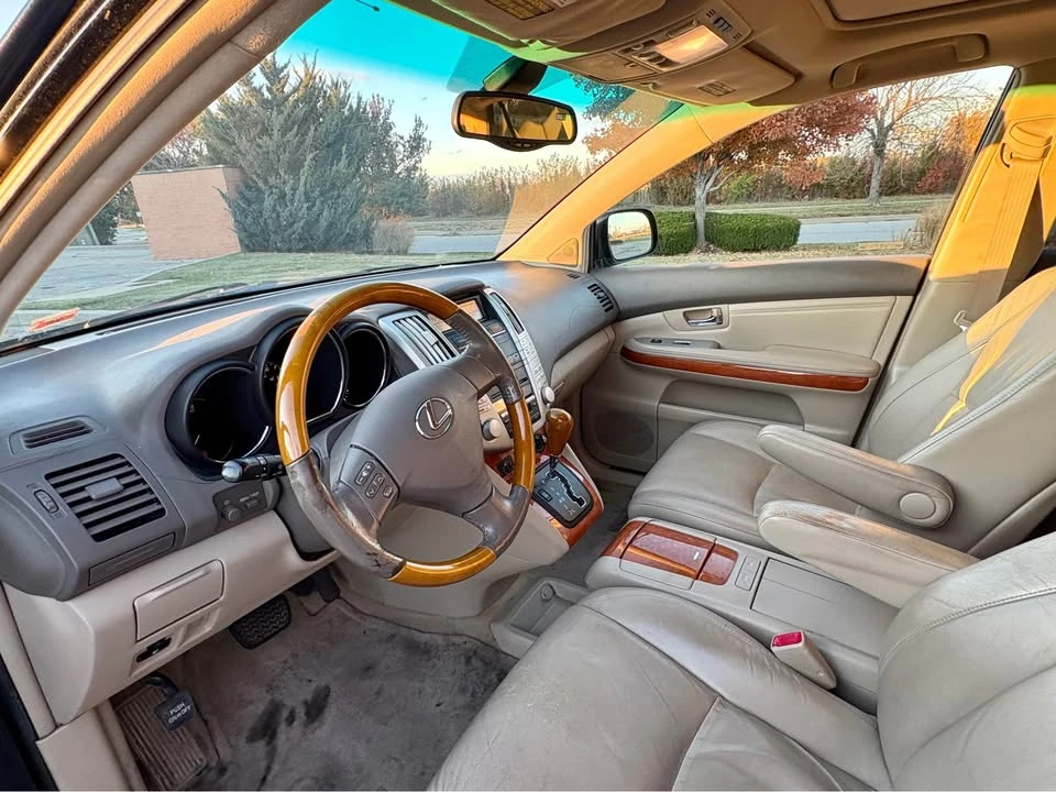 2005 Lexus RX 2nd Gen - Image 5 of 9