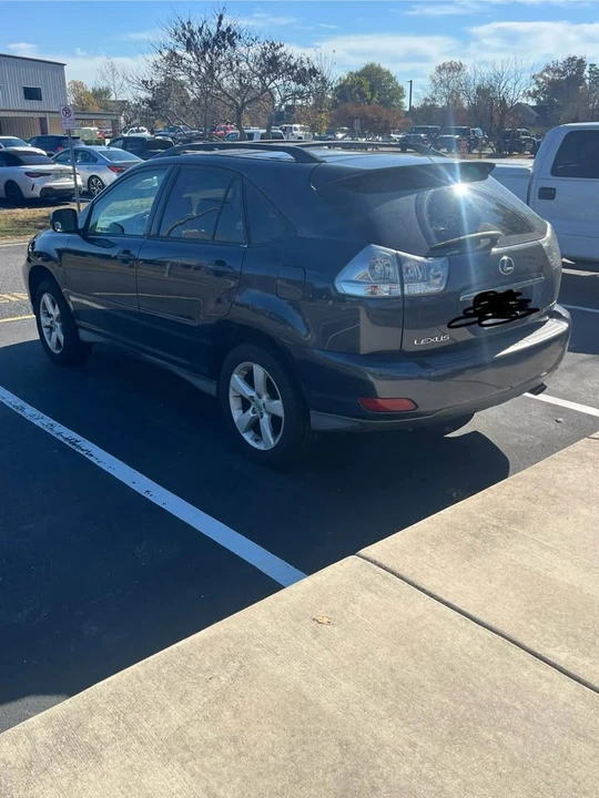 2005 Lexus RX 2nd Gen - Image 3 of 13
