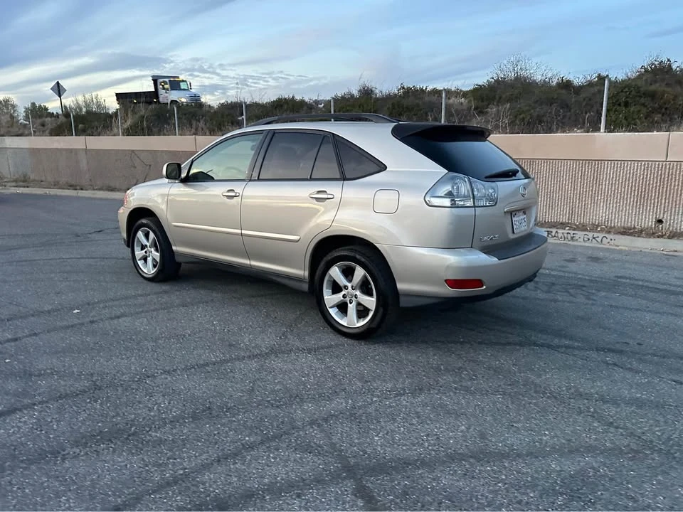 2005 Lexus RX 2nd Gen - Image 5 of 7