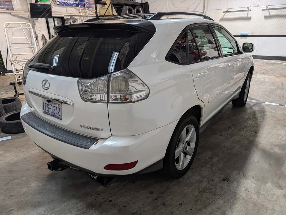 2005 Lexus RX 2nd Gen - Image 3 of 8