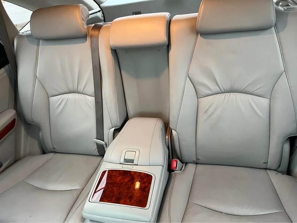 2005 Lexus RX 2nd Gen - Image 6 of 8
