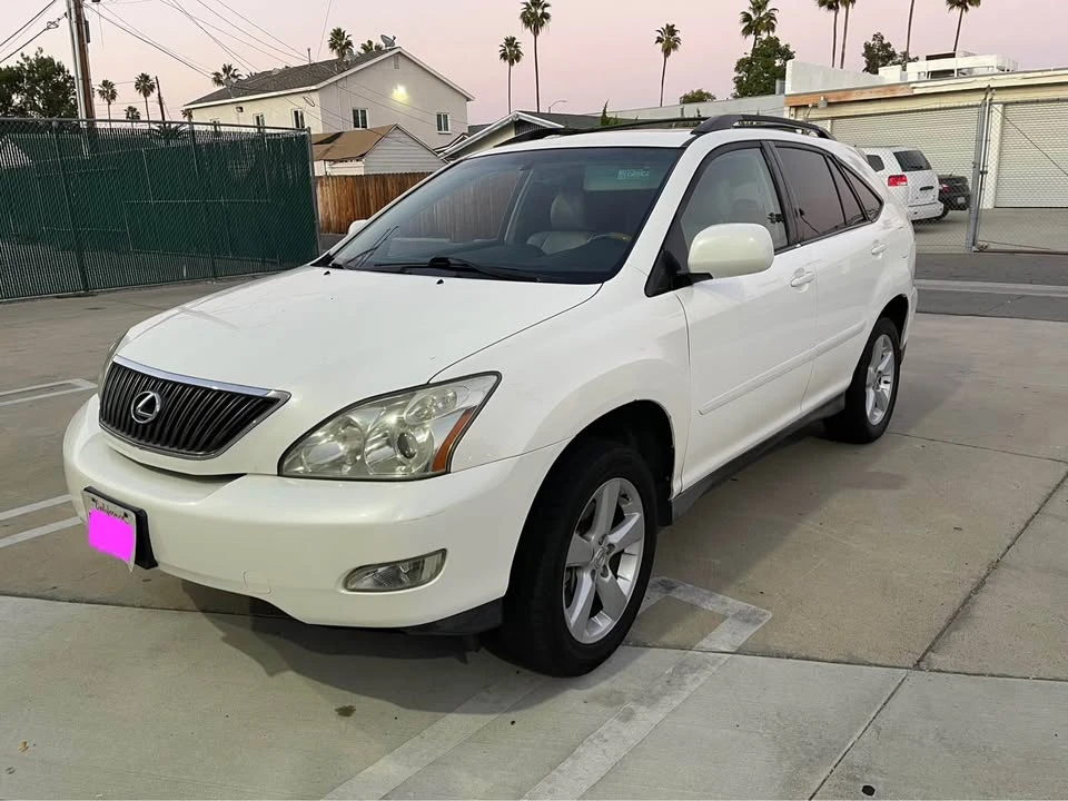 2005 Lexus RX 2nd Gen - Image 2 of 10