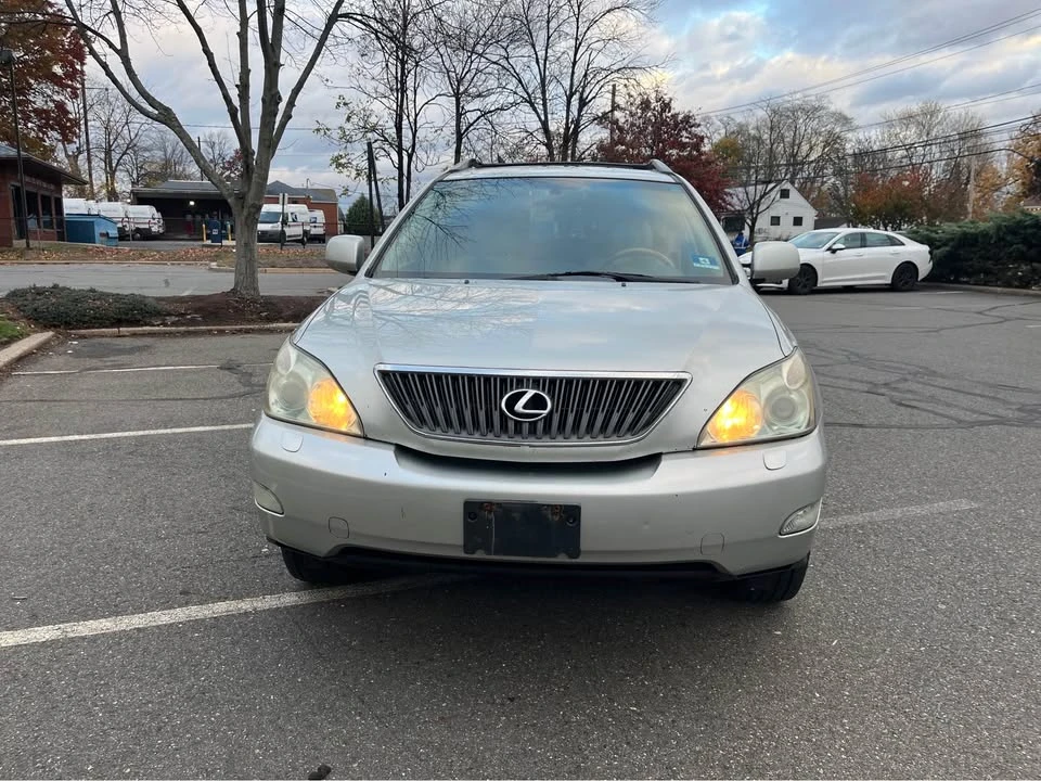 2005 Lexus RX 2nd Gen - Image 2 of 8