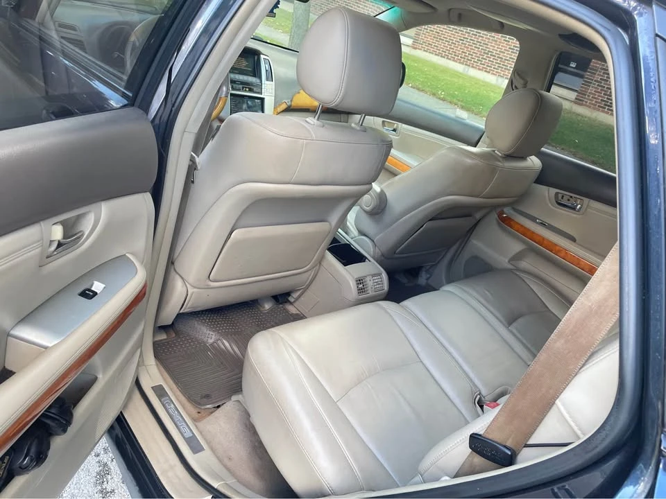 2005 Lexus RX 2nd Gen - Image 7 of 10
