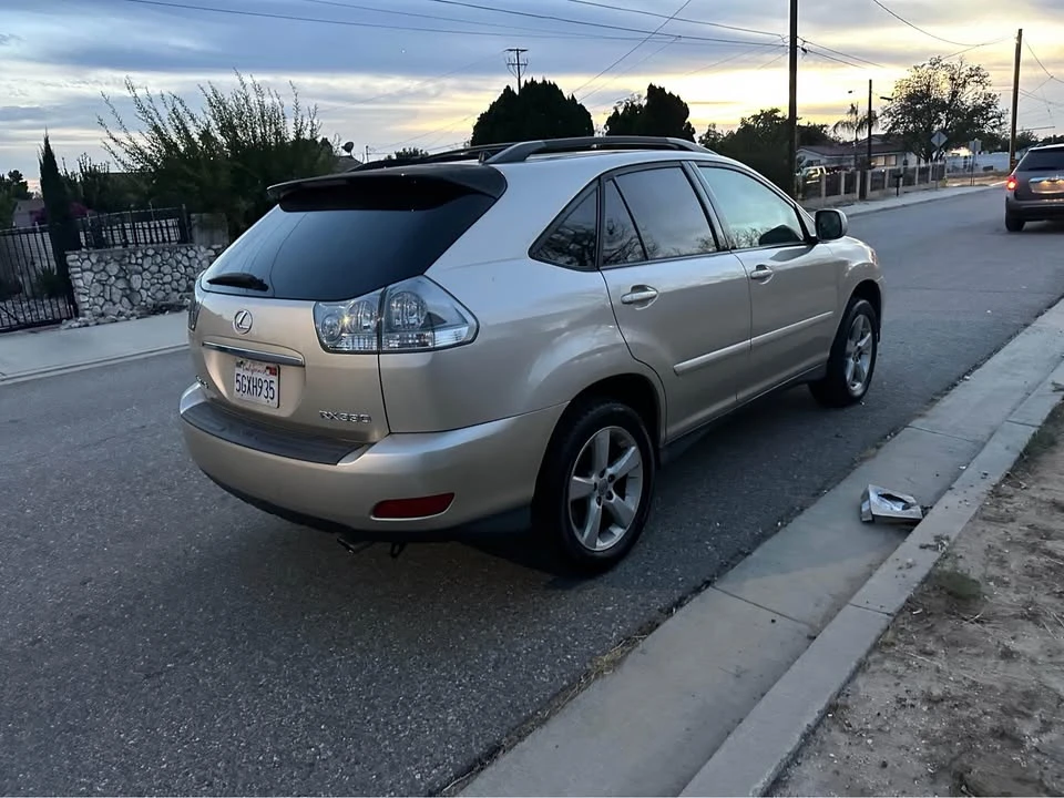 2005 Lexus RX 2nd Gen - Image 3 of 6