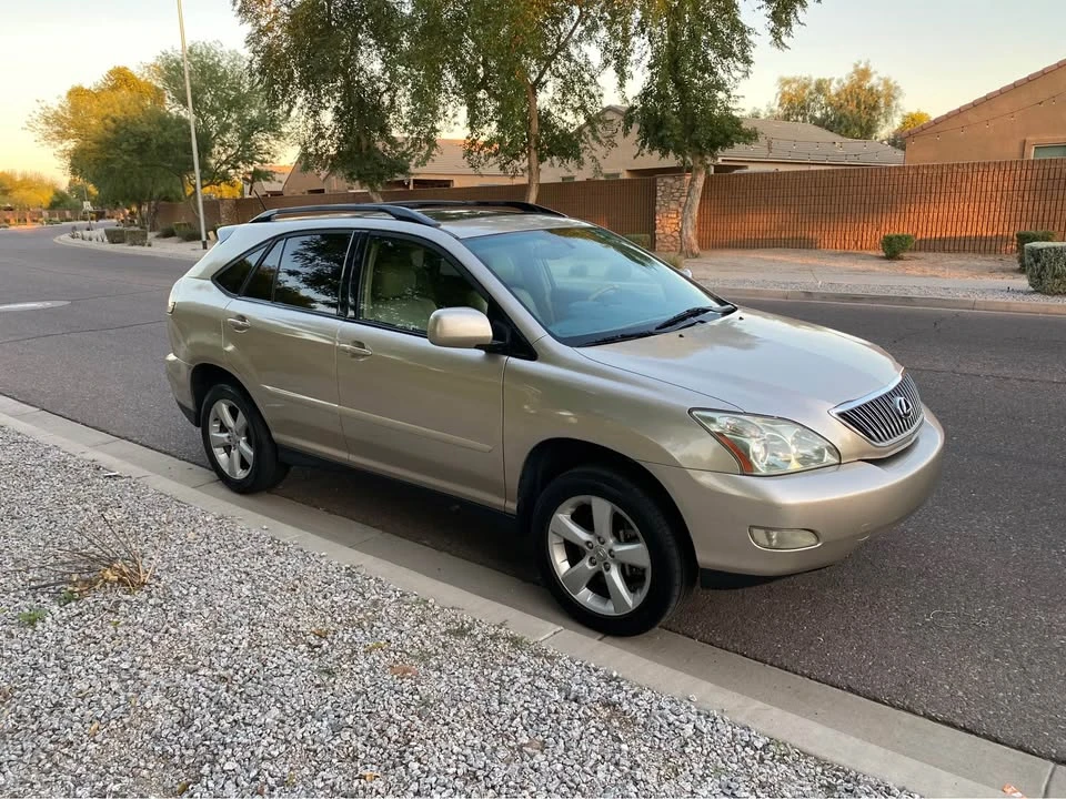 2005 Lexus RX 2nd Gen - Image 5 of 12