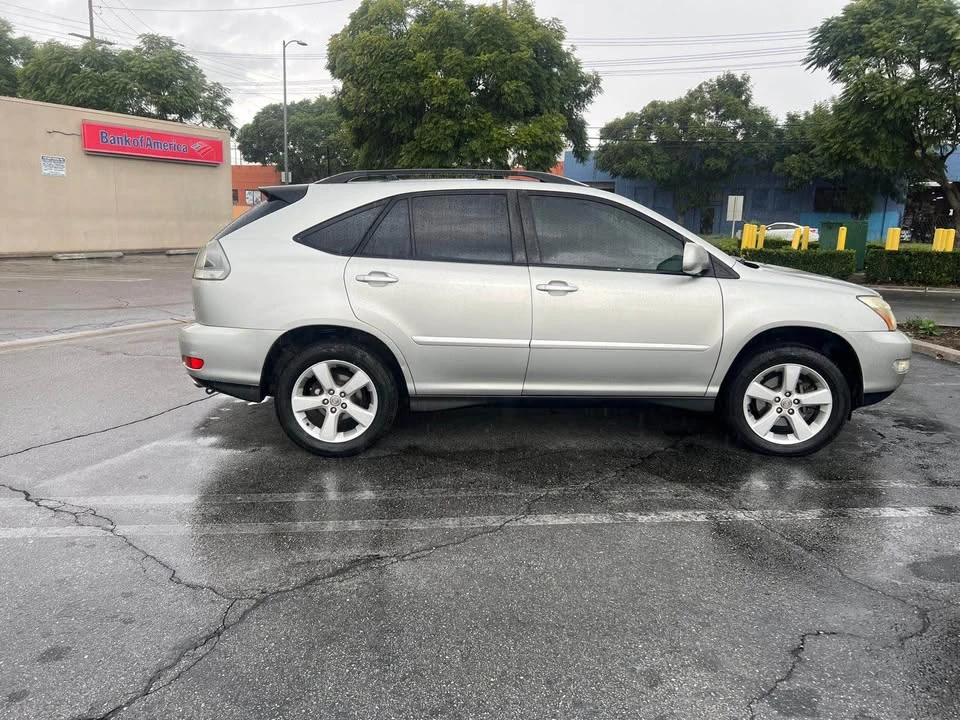 2005 Lexus RX 2nd Gen - Image 4 of 8