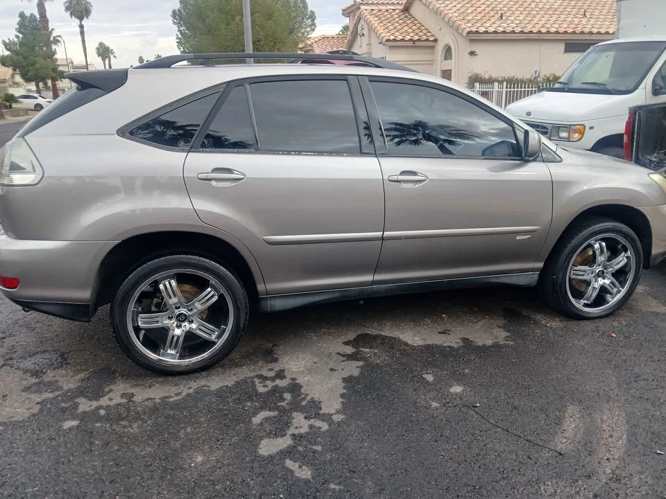 2005 Lexus RX 2nd Gen - Image 5 of 5