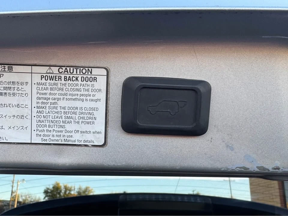 2005 Lexus RX 2nd Gen - Image 13 of 19