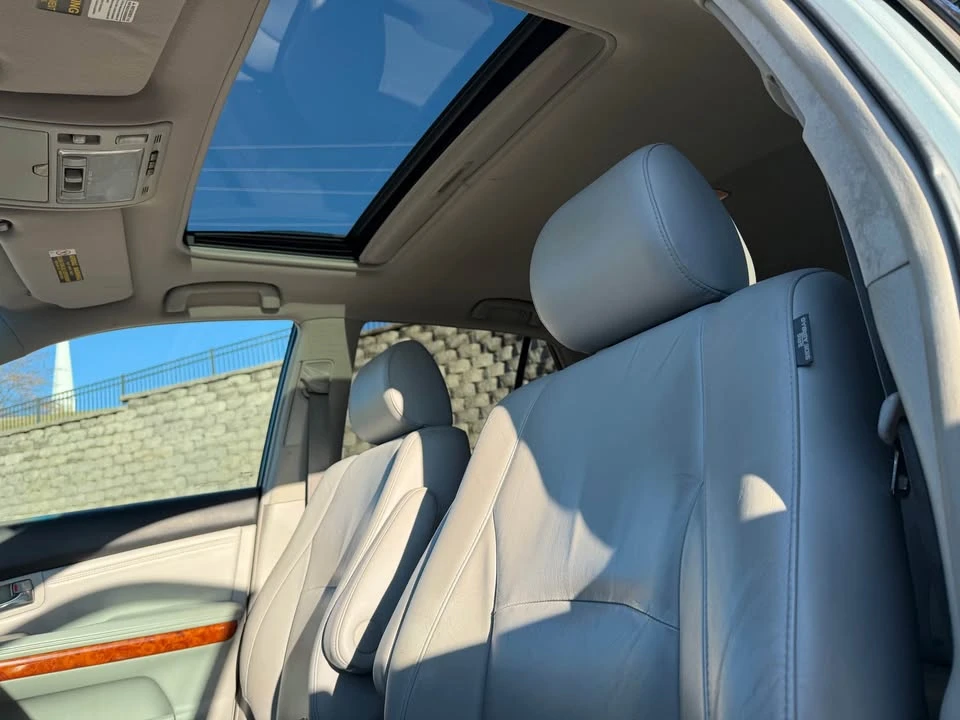 2005 Lexus RX 2nd Gen - Image 13 of 15