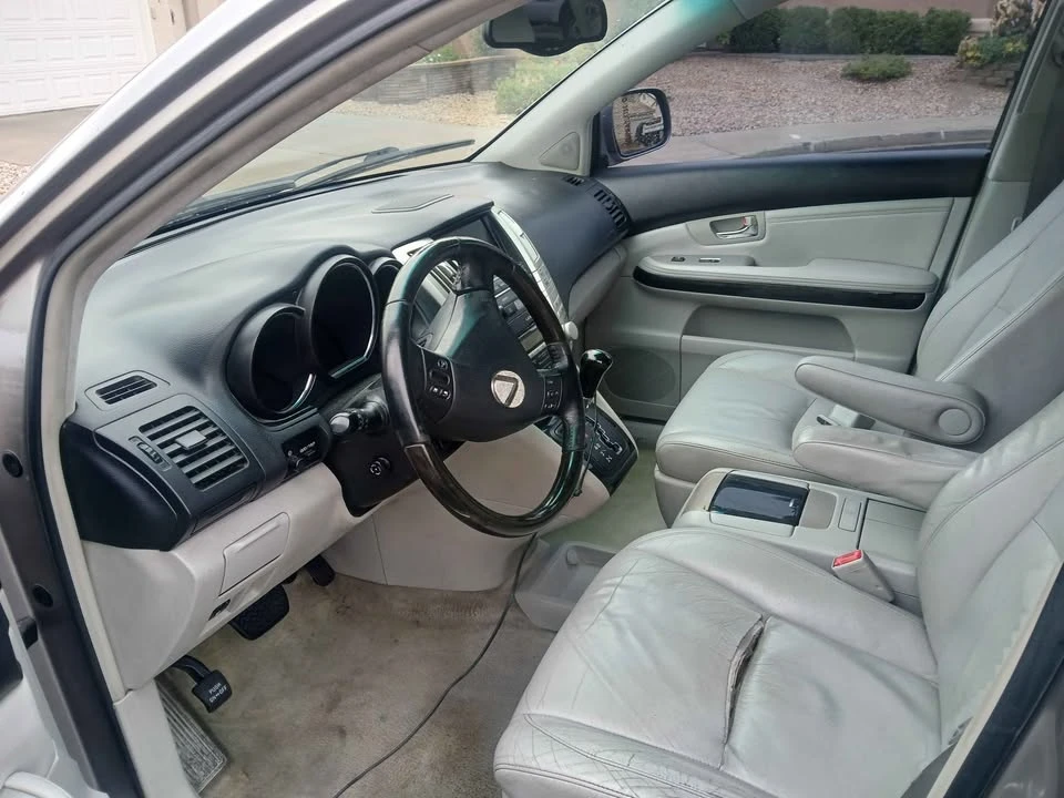 2005 Lexus RX 2nd Gen - Image 5 of 5