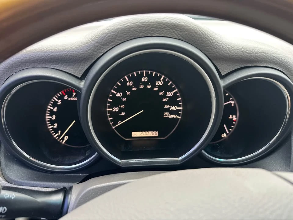 2005 Lexus RX 2nd Gen - Image 9 of 9