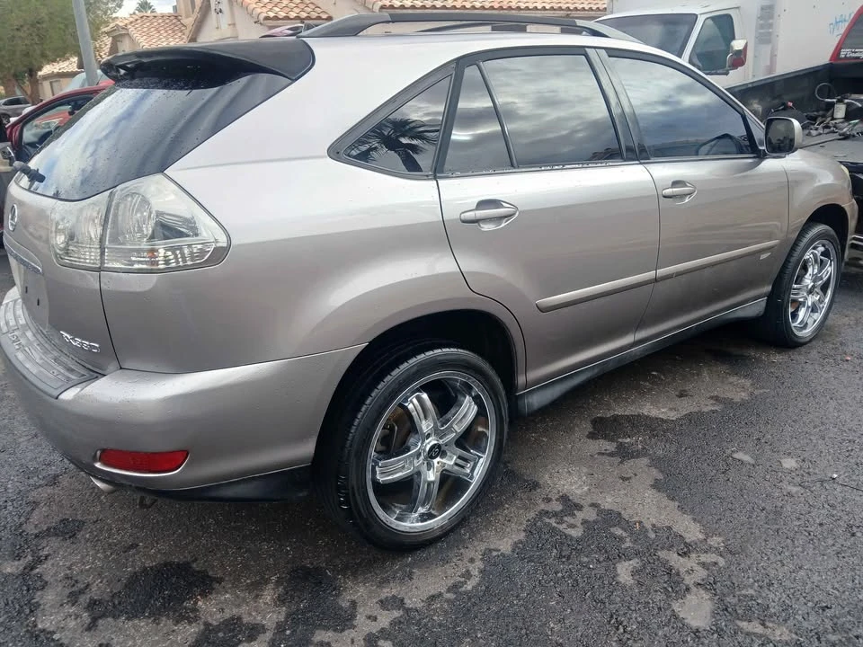 2005 Lexus RX 2nd Gen - Image 4 of 5