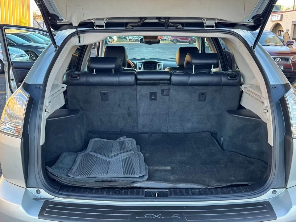 2005 Lexus RX 2nd Gen - Image 16 of 19
