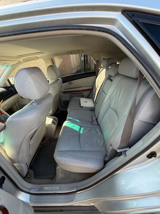 2005 Lexus RX 2nd Gen - Image 3 of 9