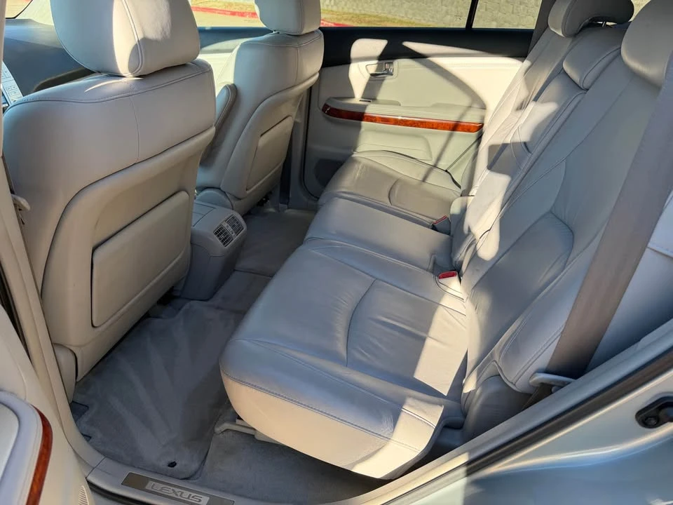 2005 Lexus RX 2nd Gen - Image 8 of 15