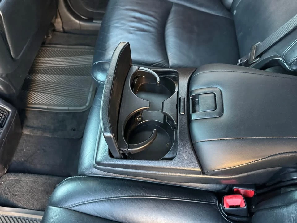 2005 Lexus RX 2nd Gen - Image 15 of 19