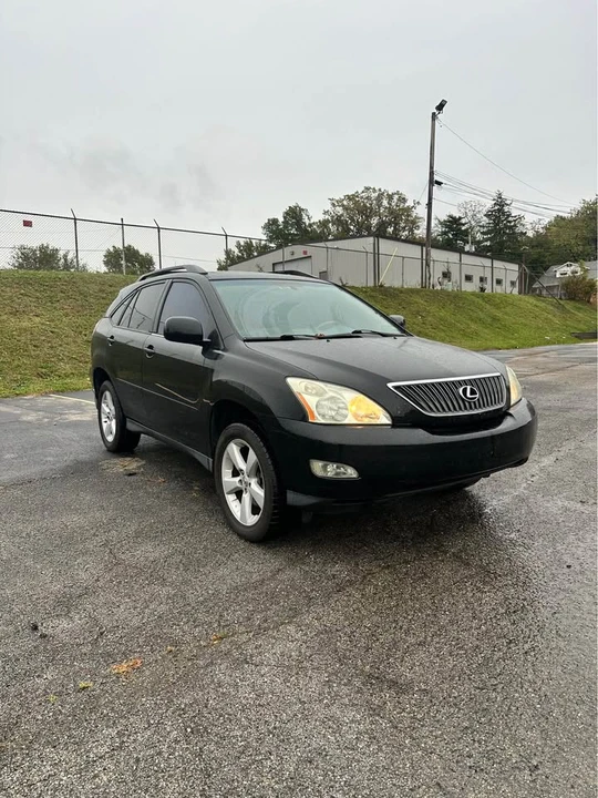 2005 Lexus RX 2nd Gen - Image 2 of 9