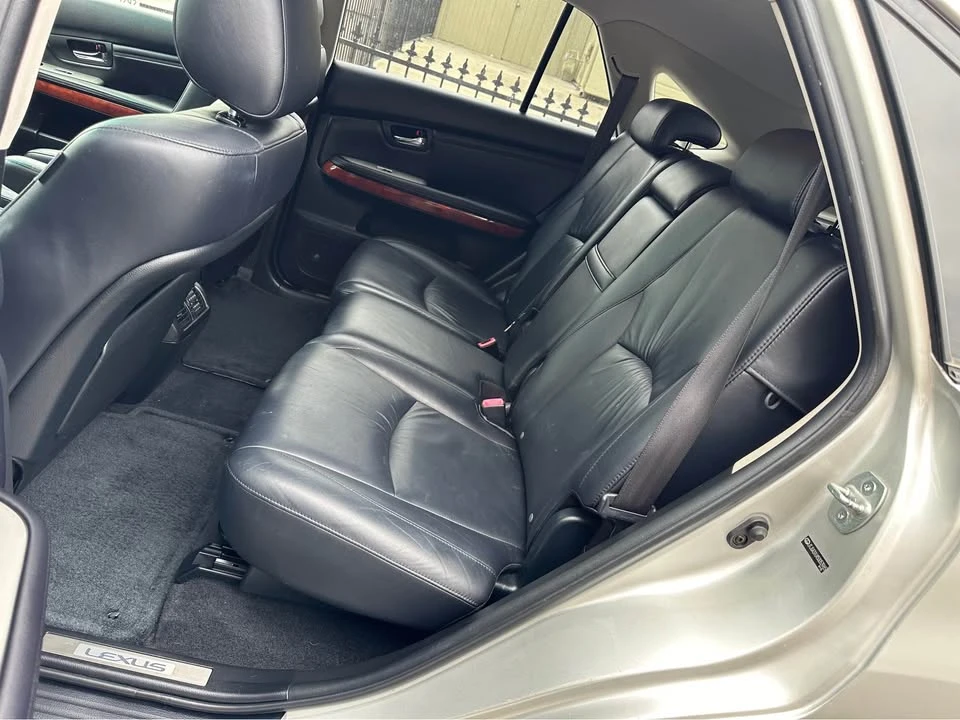 2005 Lexus RX 2nd Gen - Image 7 of 12