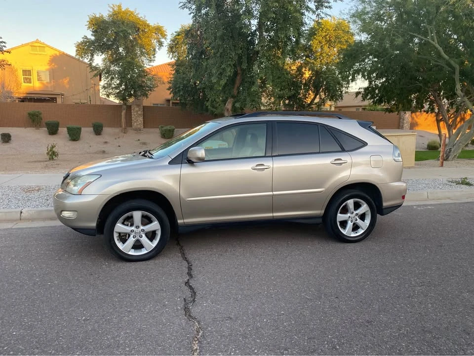 2005 Lexus RX 2nd Gen - Image 3 of 13