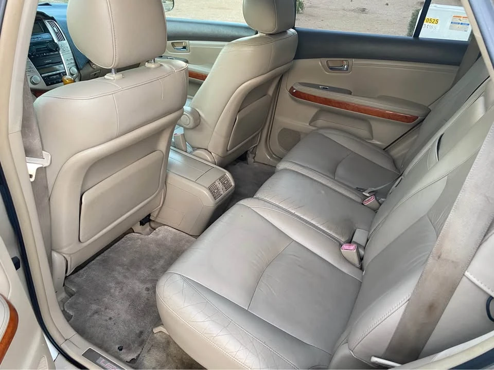 2005 Lexus RX 2nd Gen - Image 12 of 13