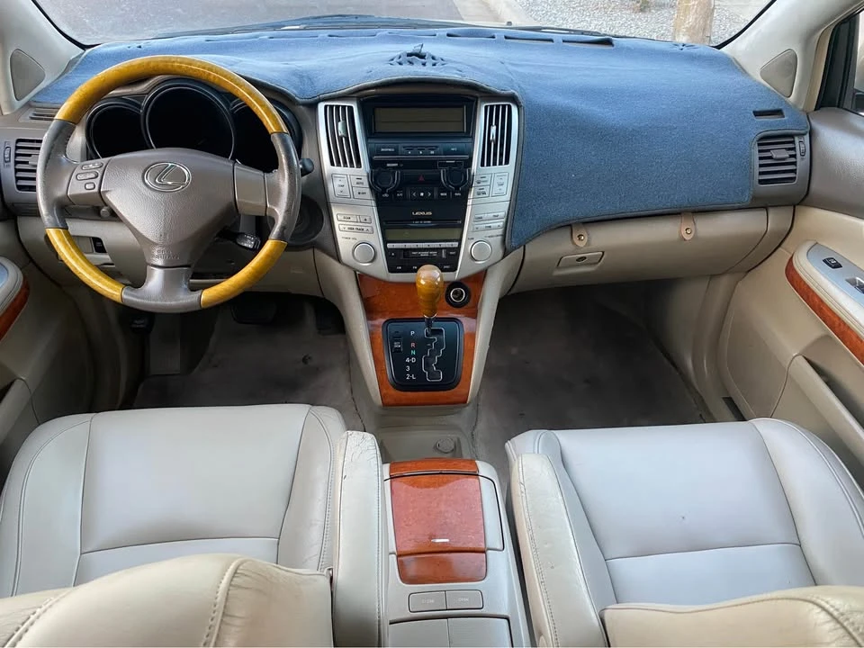 2005 Lexus RX 2nd Gen - Image 11 of 13