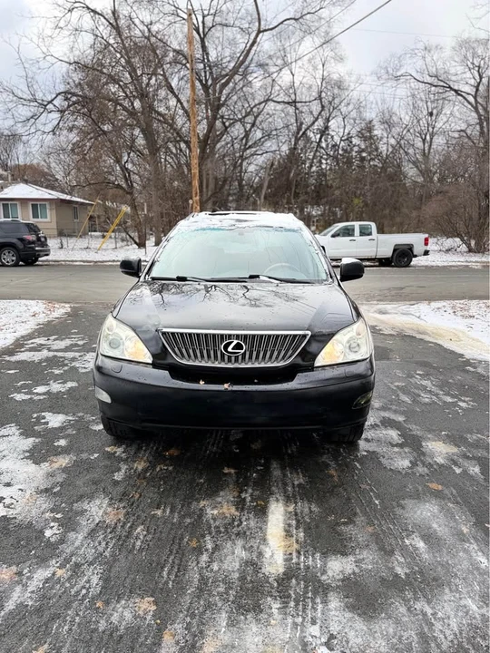 2005 Lexus RX 2nd Gen - Image 2 of 11