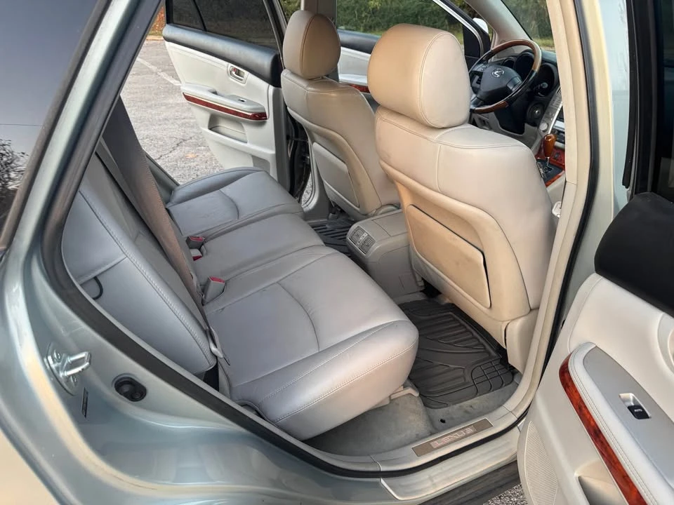 2005 Lexus RX 2nd Gen - Image 12 of 19