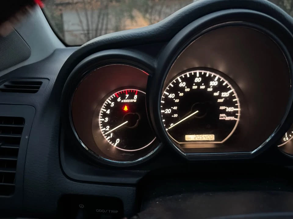 2005 Lexus RX 2nd Gen - Image 18 of 19