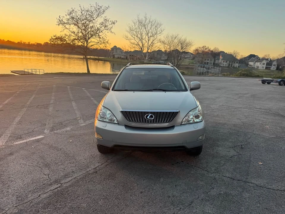 2005 Lexus RX 2nd Gen - Image 2 of 19