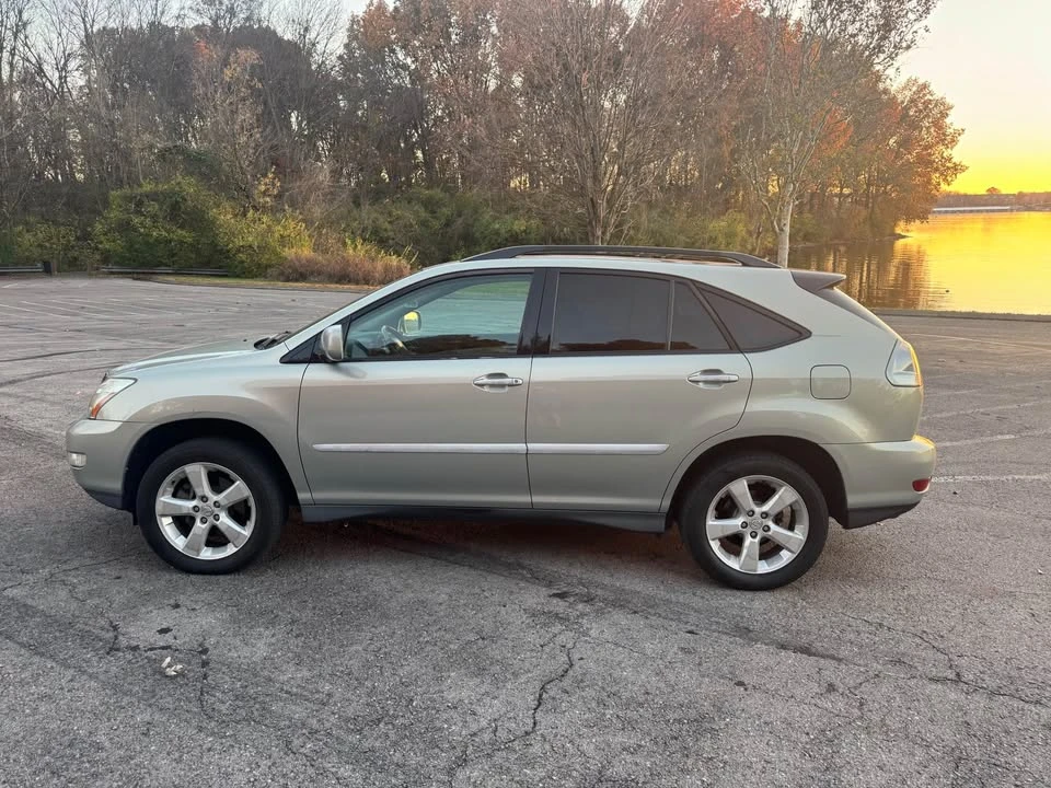 2005 Lexus RX 2nd Gen - Image 8 of 19