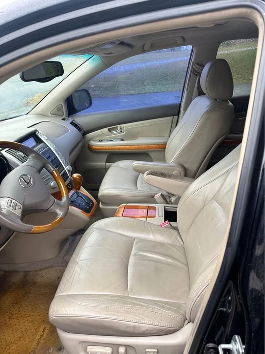 2005 Lexus RX 2nd Gen - Image 5 of 9