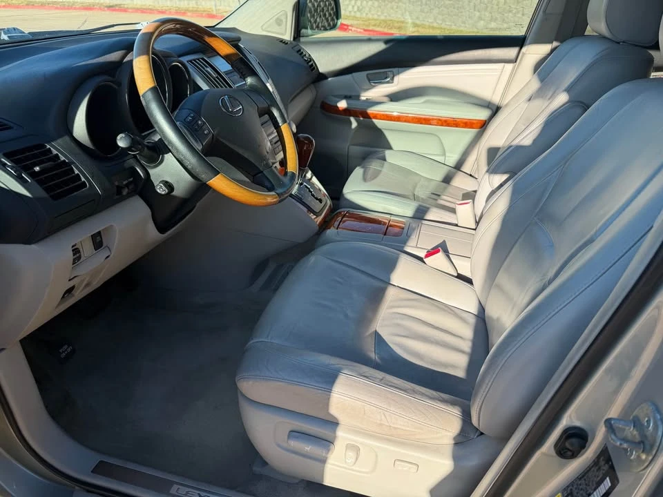 2005 Lexus RX 2nd Gen - Image 7 of 15
