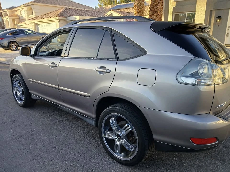 2005 Lexus RX 2nd Gen - Image 2 of 5