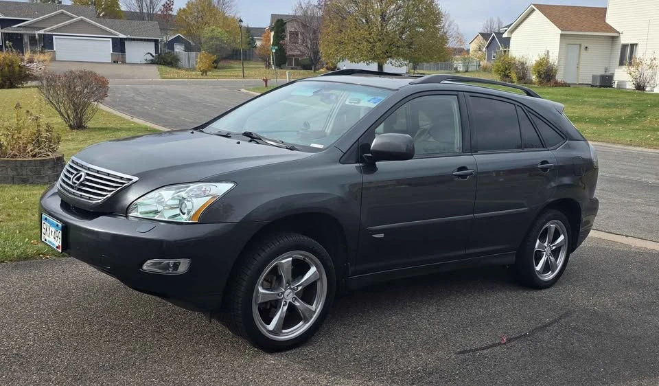 2005 Lexus RX 2nd Gen - Image 9 of 11