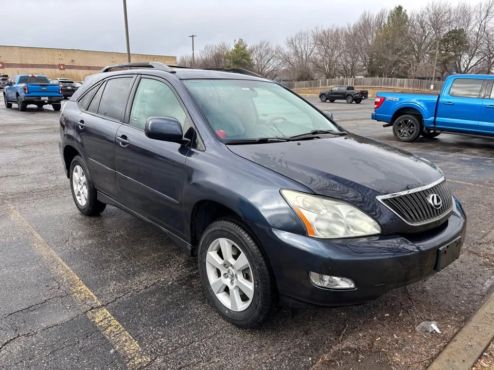 2005 Lexus RX 2nd Gen - Image 2 of 14