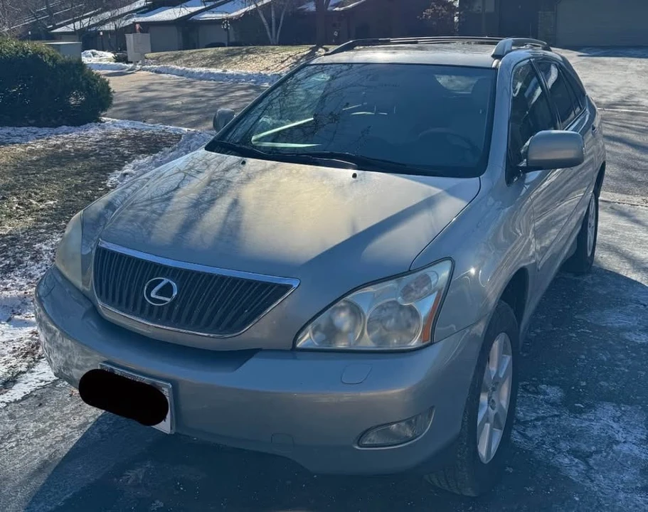 2005 Lexus RX 2nd Gen - Image 3 of 4