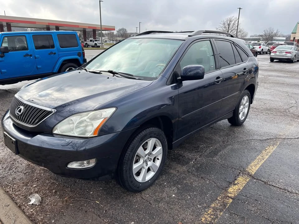 2005 Lexus RX 2nd Gen - Image 3 of 14
