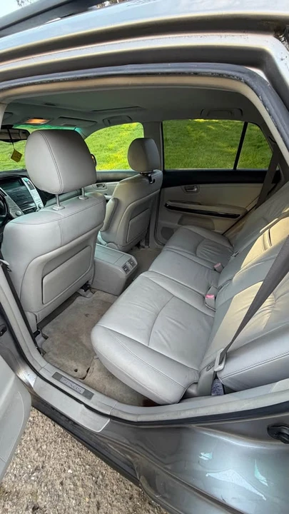 2005 Lexus RX 2nd Gen - Image 9 of 9