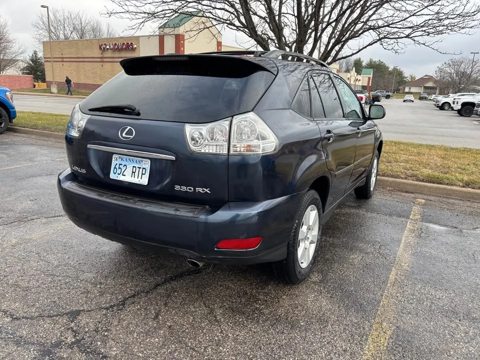 2005 Lexus RX 2nd Gen - Image 5 of 14