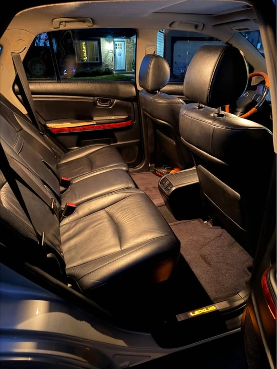 2005 Lexus RX 2nd Gen - Image 6 of 15