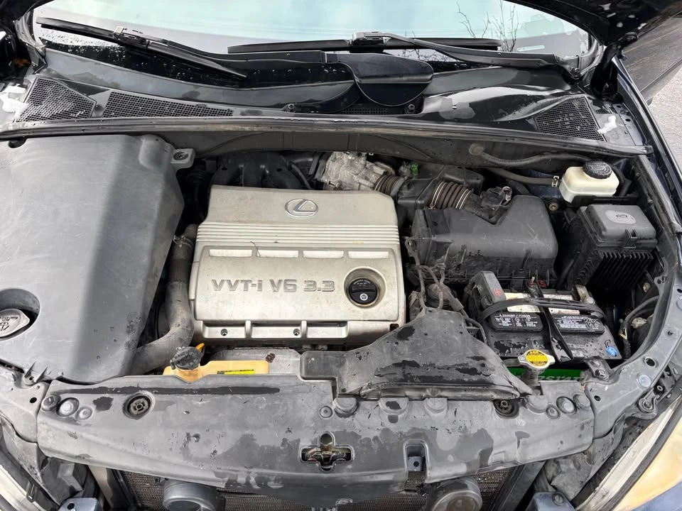 2005 Lexus RX 2nd Gen - Image 13 of 14