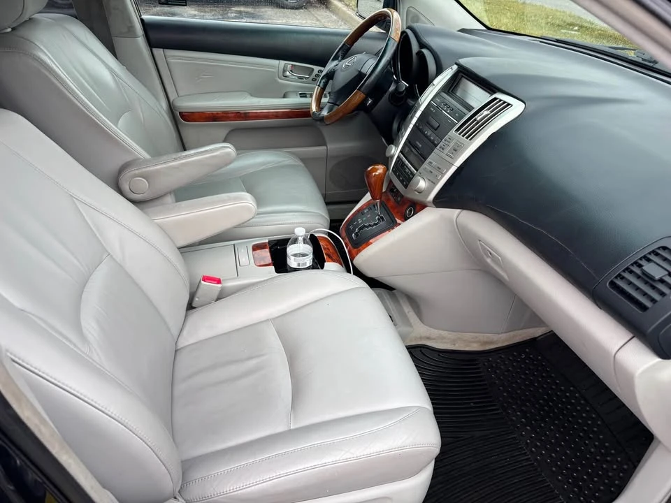 2005 Lexus RX 2nd Gen - Image 6 of 14