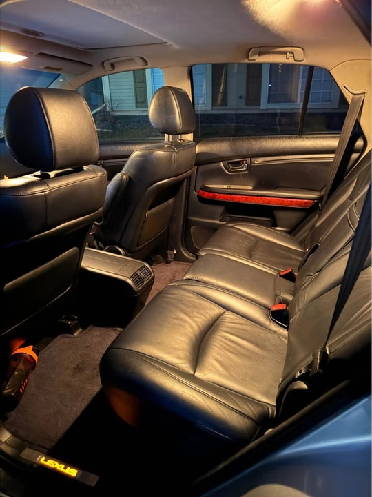2005 Lexus RX 2nd Gen - Image 8 of 15