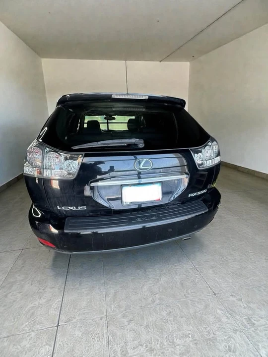 2005 Lexus RX 2nd Gen - Image 5 of 15