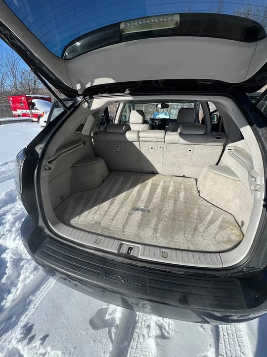 2005 Lexus RX 2nd Gen - Image 12 of 15